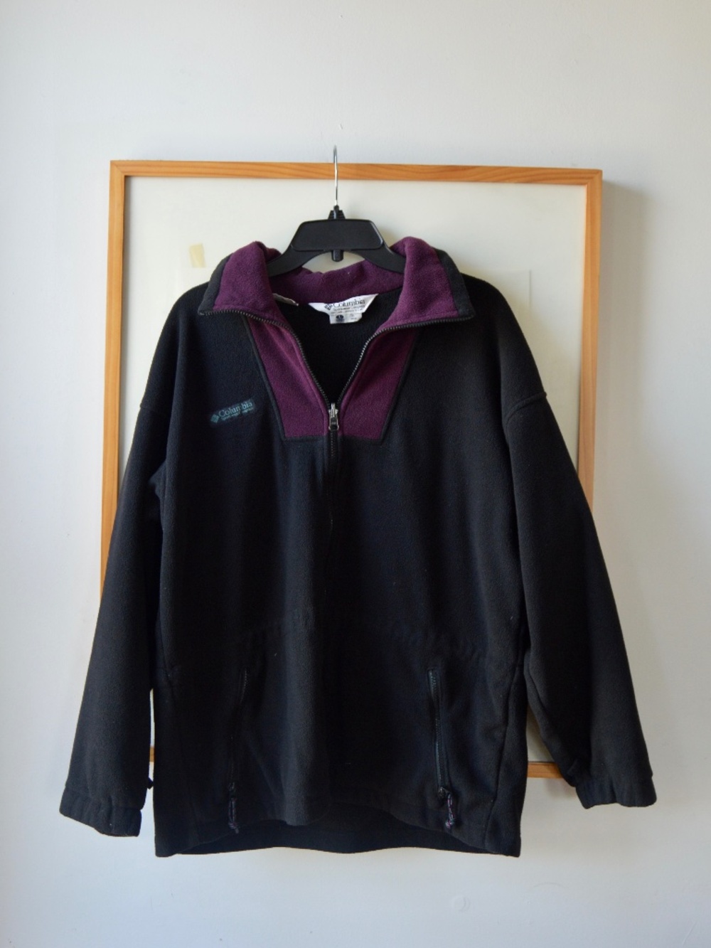 Women size L Pre-owned Minimal Wear Columbia fleece Zip Collar Zippered Pockets